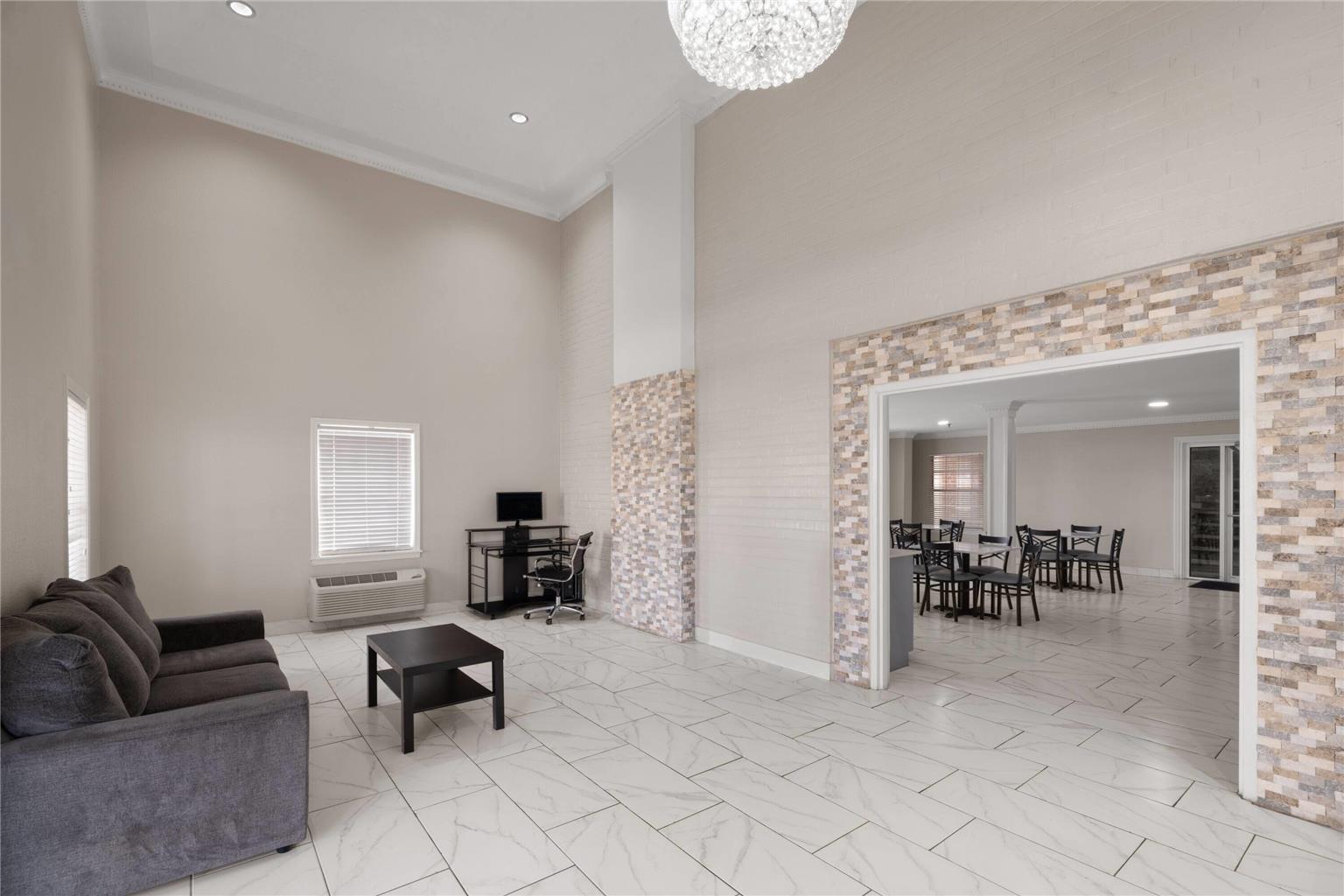 Super 8 by Wyndham Covington - photo 8