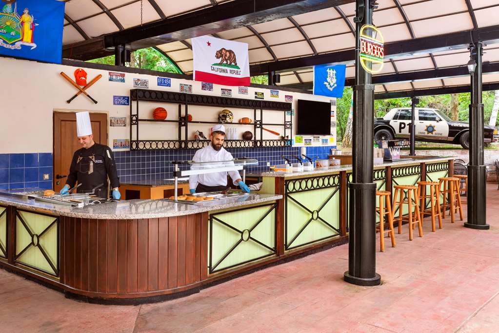 מזון ומשקאות