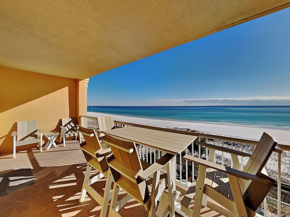 Azure #511 — 4-Star Luxury Hotel in Fort Walton Beach, United States