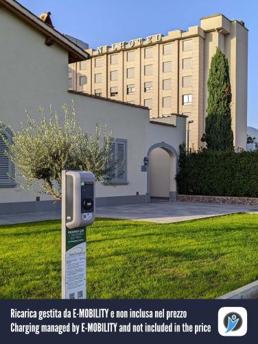 Villa Carobbi Apartments Florence — 4-Star Luxury Hotel in Florence, Italy