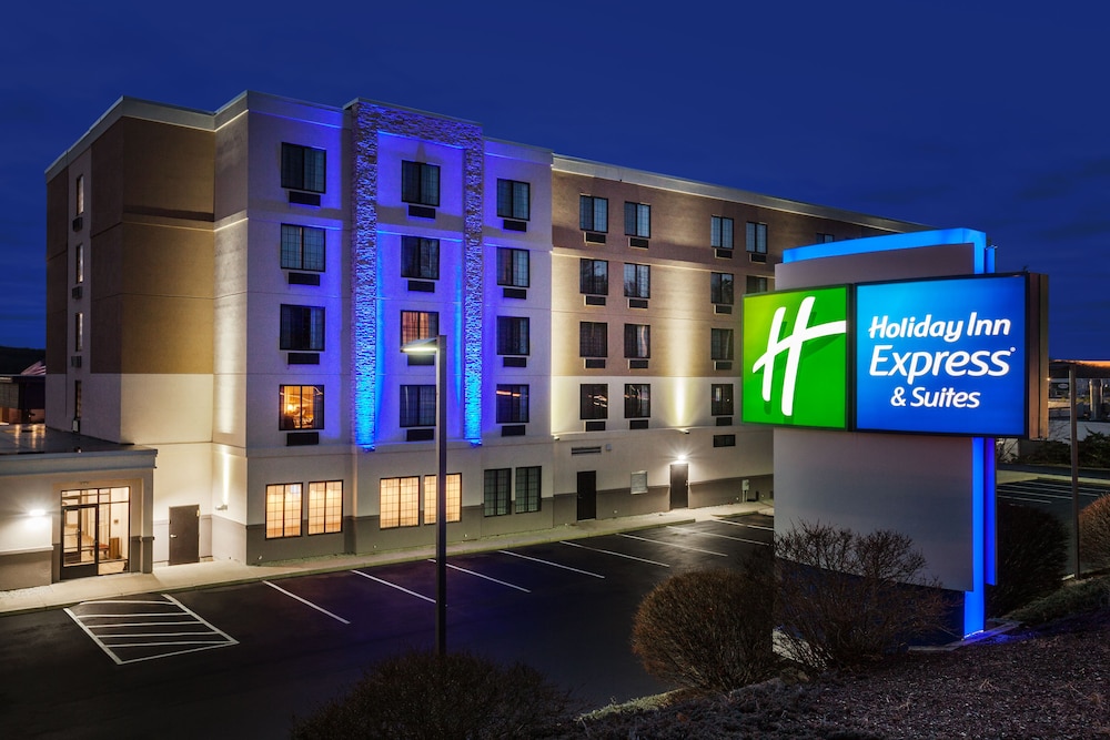 Holiday Inn Express Hotel Suites Providence Woonsocket By Ihg — Woonsocket