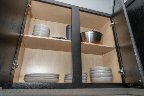 Chic Modern Gem with Style Suites in Cincinnati, United States