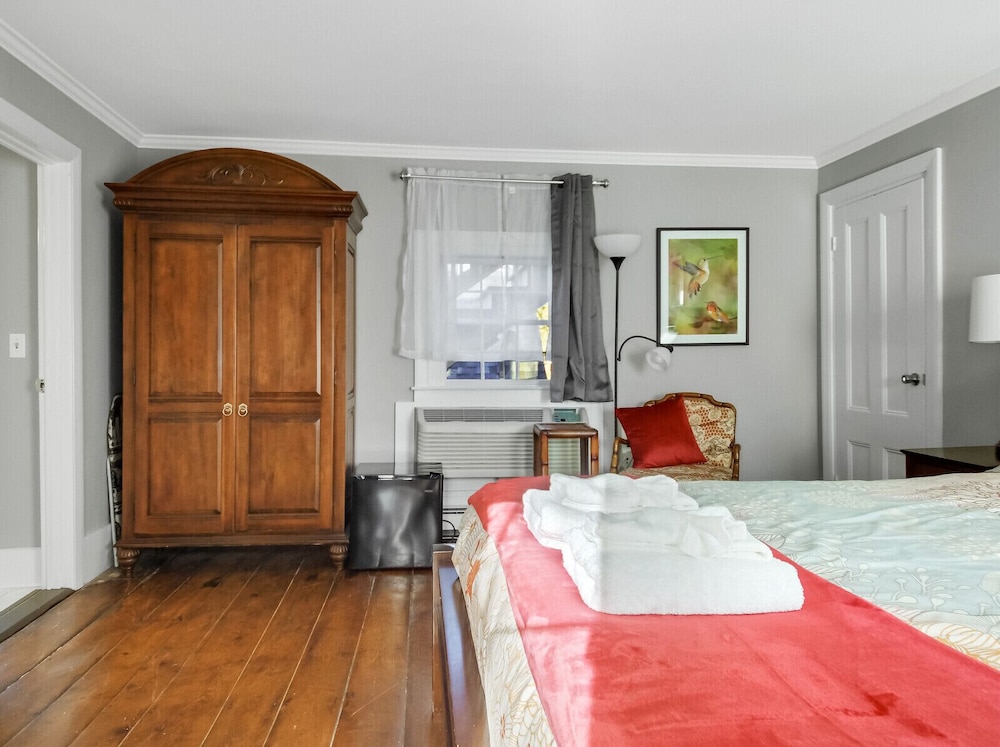 The Thistle Inn — Boothbay Harbor — photo 4