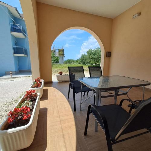 Apartman Darija 2 — 4-Star Luxury Hotel in Podstrana, Croatia
