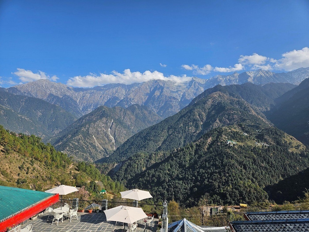 Udechee Huts Hotel - carbon neutral hotel in Dharamsala