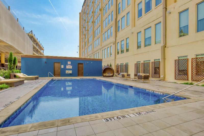 Luxury Downtown Dallas Stay by Amyfinehouse - photo 62