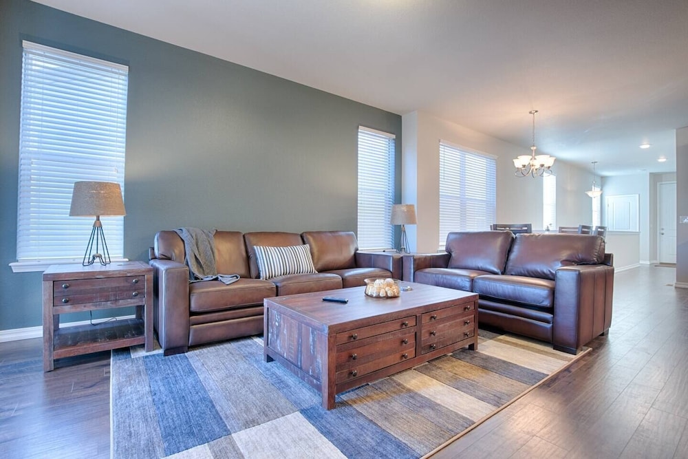 2BR Mtn Viewsusaf Academynewly Buildcentral AC — 4-Star Luxury Hotel in Colorado Springs, United States