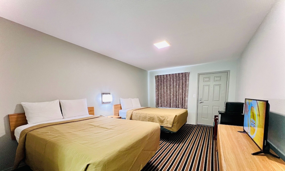 Suite 16 Motel - photo 9