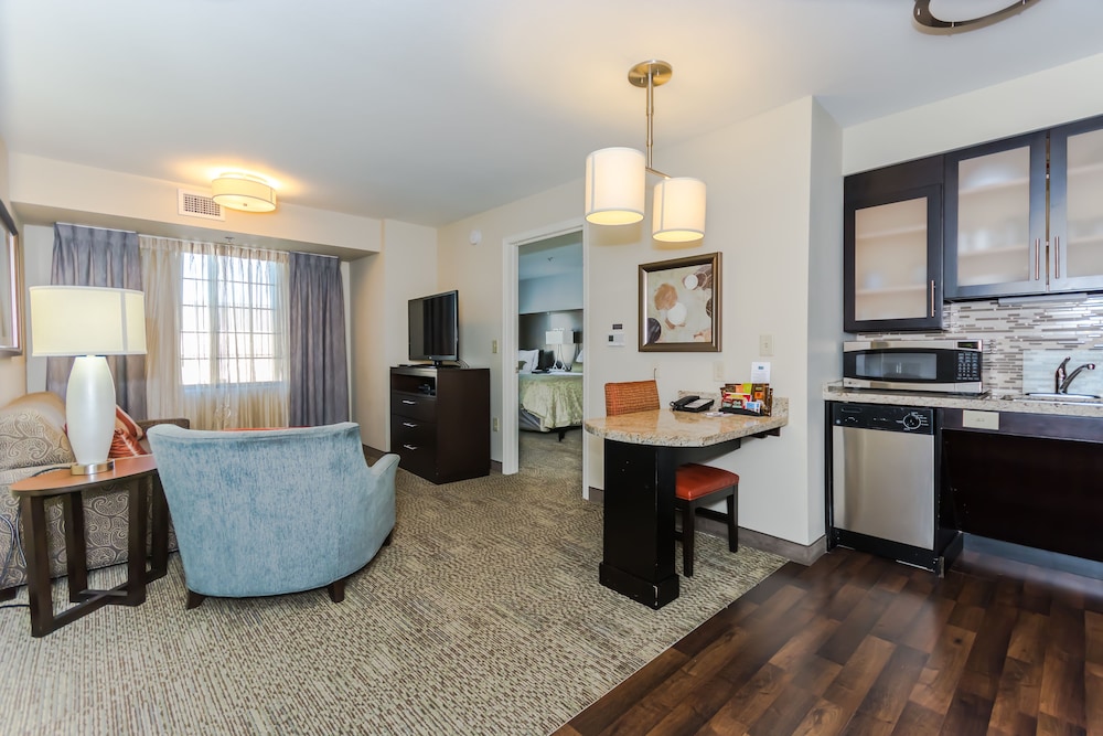 Staybridge Suites Grand Forks an IHG Hotel - photo 5