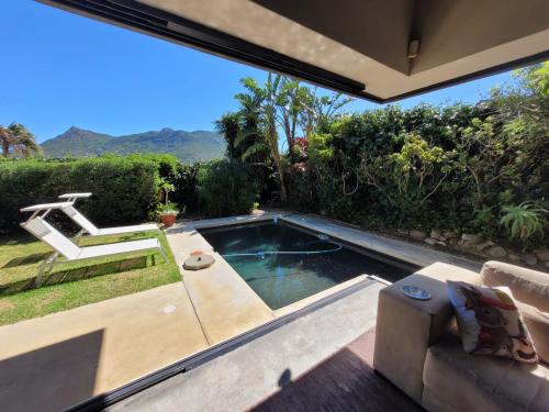 La Hacienda Modern Bright Stylish House With Private Pool
