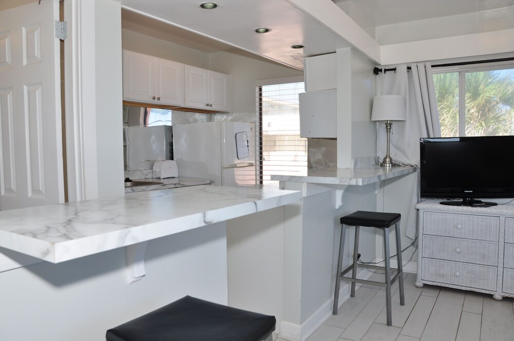 Coral Tides Resort - photo 48