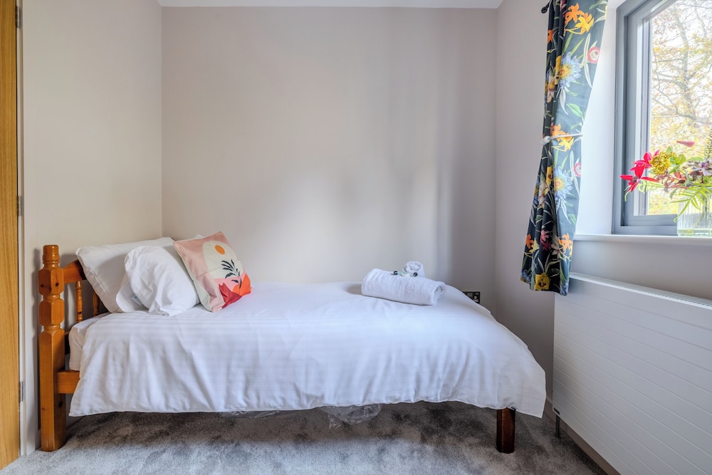 Old Vicarage Gardens - carbon neutral hotel in Bruton