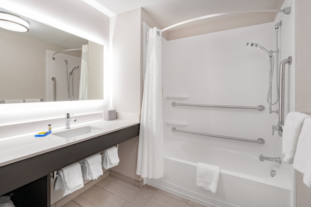 Holiday Inn Express & Suites Trinidad by IHG - photo 27