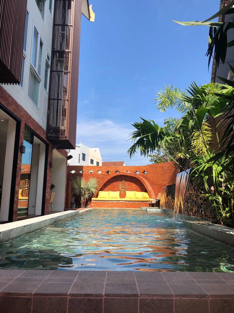 Nine Hotel Chiangmai — 4-Star Luxury Hotel in Chiang Mai, Thailand