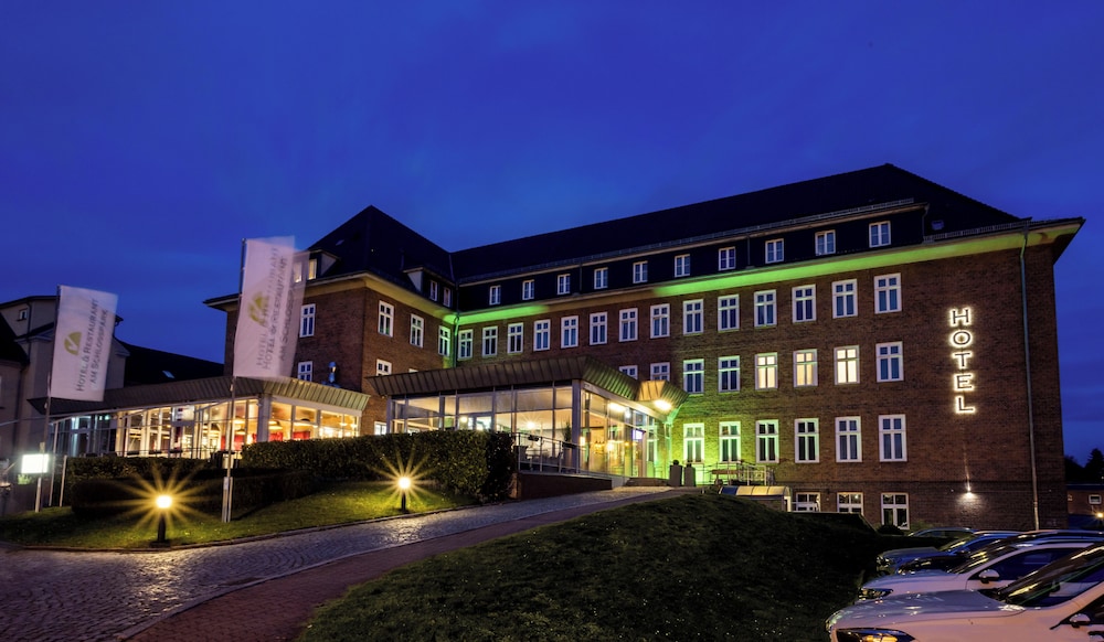 Hotel am Schlosspark — hotel in Guestrow