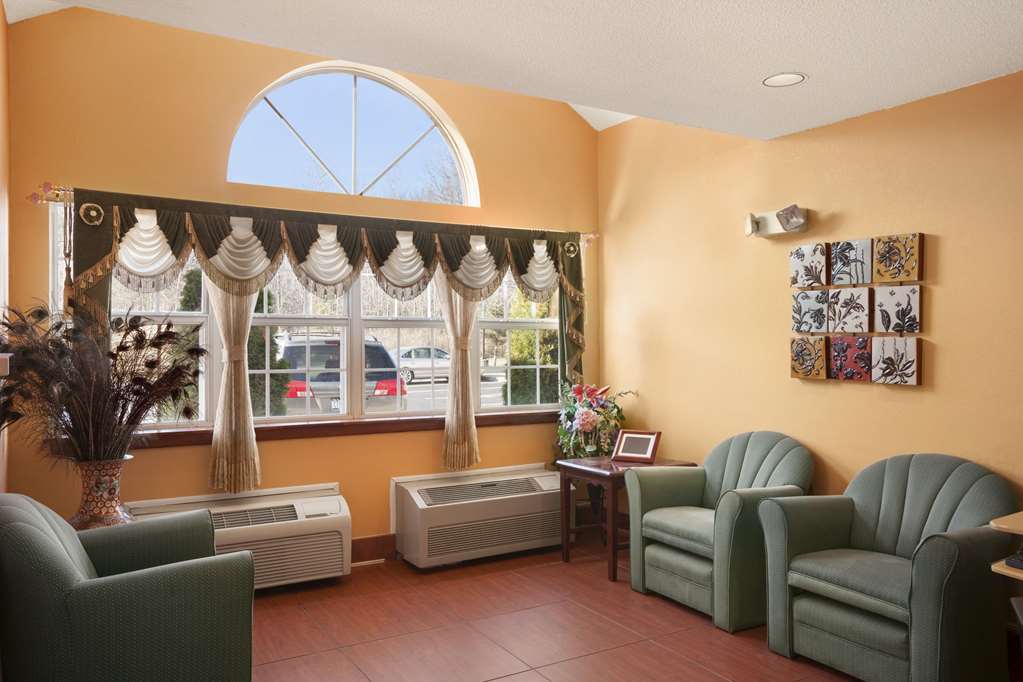 Microtel Inn by Wyndham Albany Airport - photo 3