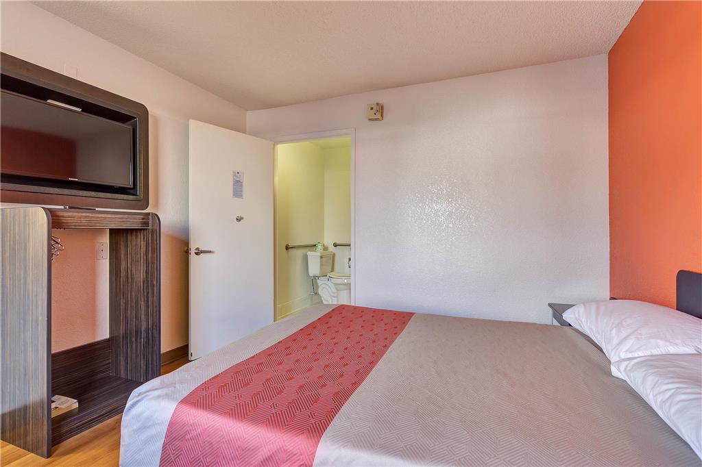 Motel6 Santa Rosa South - photo 5