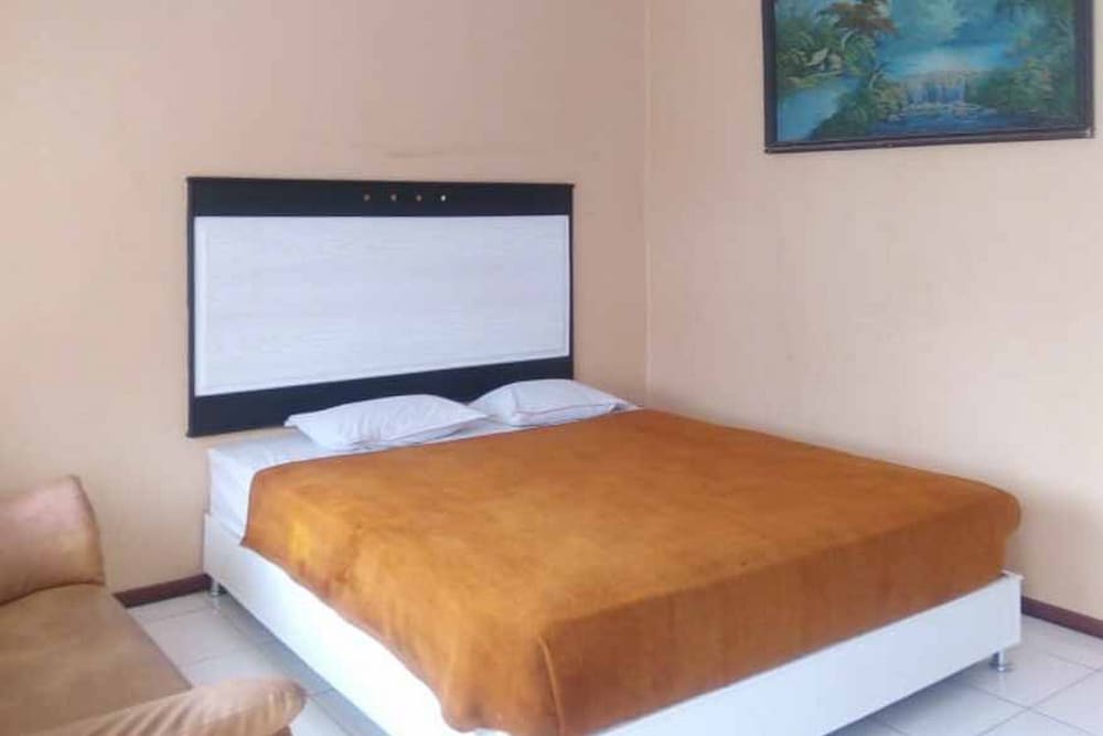 RedDoorz Syariah @ Hotel Kencana Tasikmalaya in Tasikmalaya, Indonesia