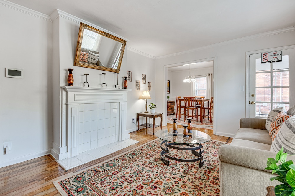Cozy Atlanta Abode Near Theme Parks Golf & Shops