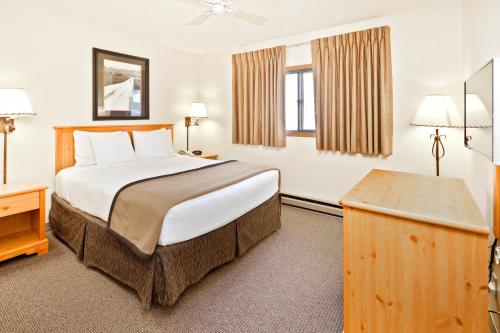 Black Hills Luxury Suites - photo 12