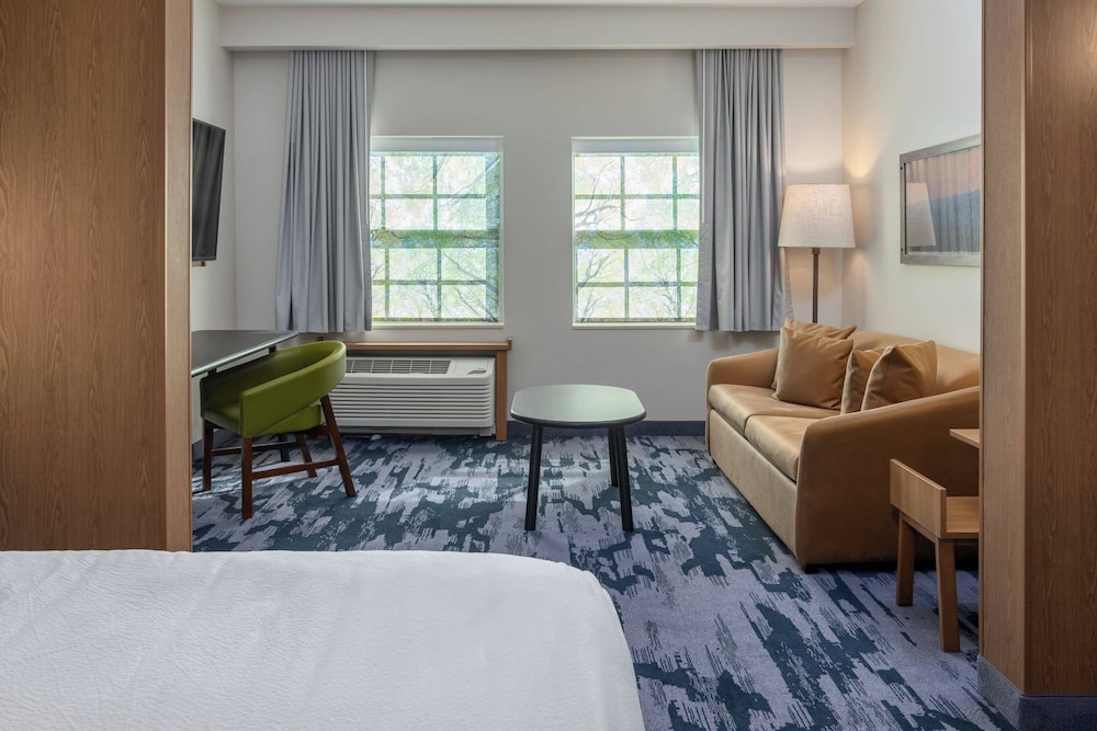 Fairfield Inn & Suites by Marriott Morganton Historic Downtown - photo 12