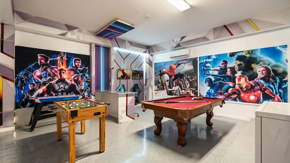 8BR Resort Home with Games Room and BBQ — 4-Star Luxury Hotel in Kissimmee, United States