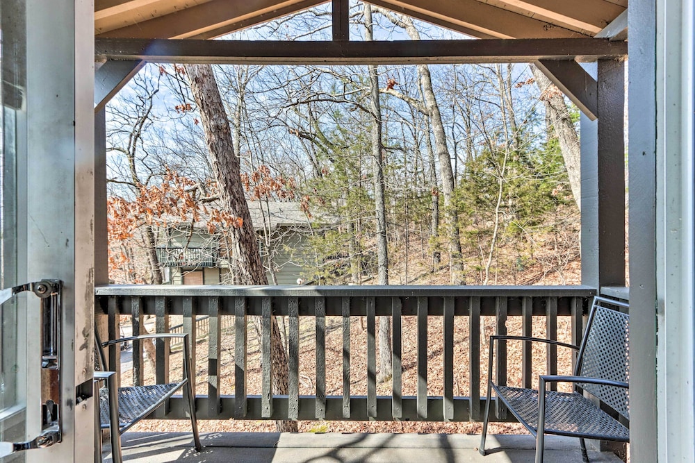1 Mi to Margaritaville Resort: Osage Beach Home - photo 8