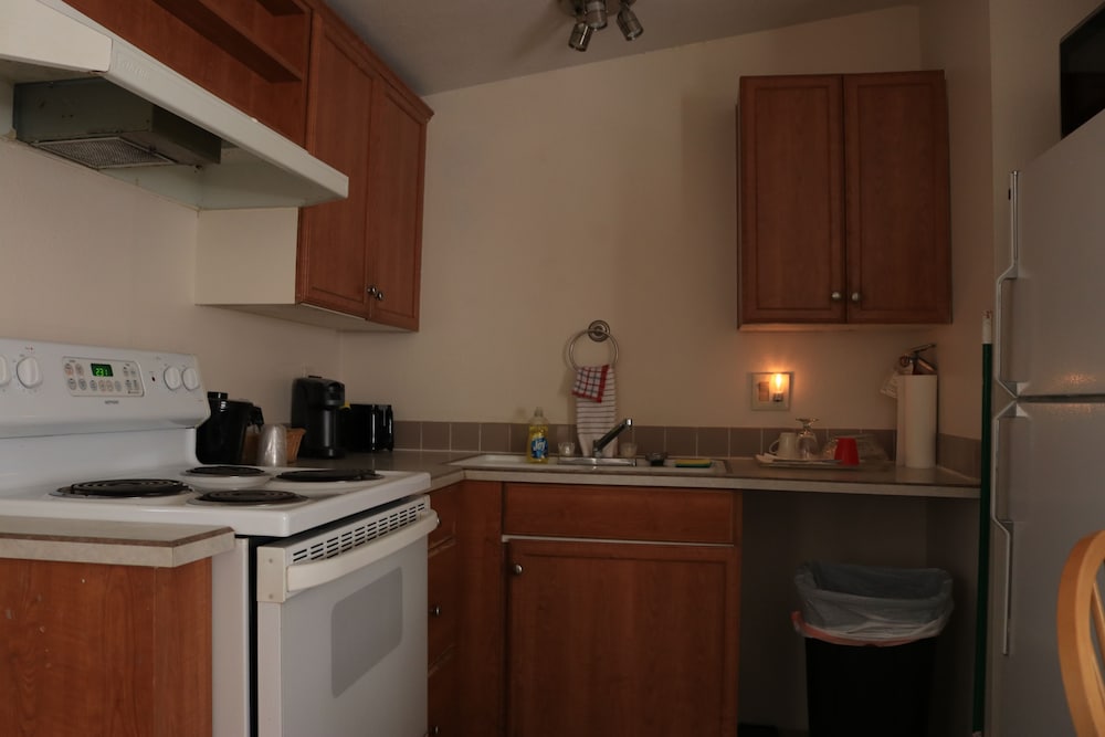 Grand Canyon Caverns Inn - photo 28