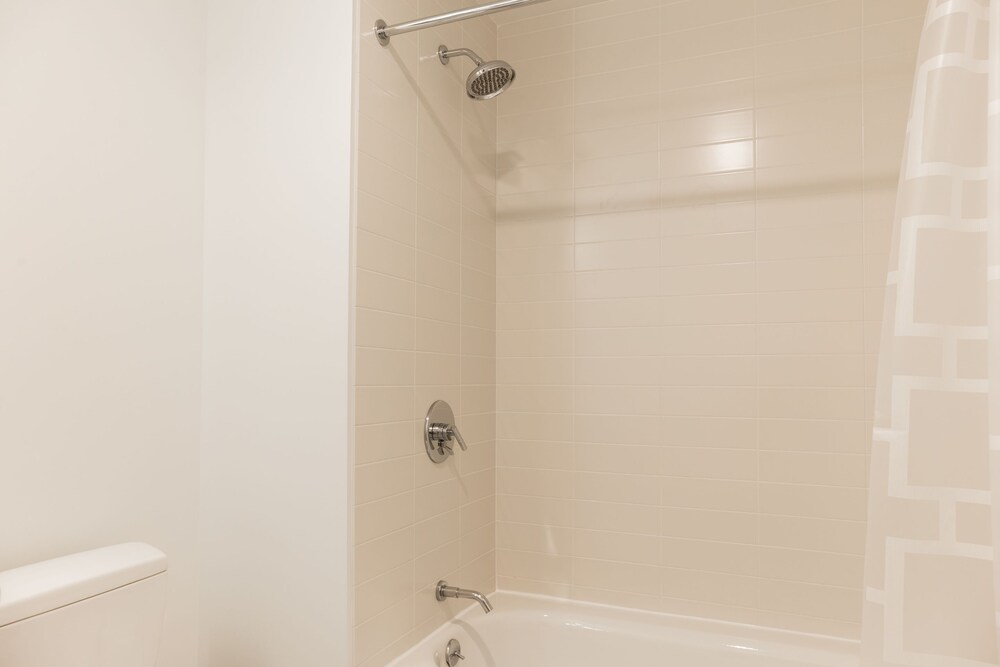 Pristine Fenway Suites by Sonder - photo 24