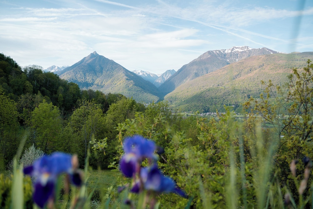 Lodge du Hautacam — 4-Star Luxury Hotel in Luz-Saint-Sauveur, France