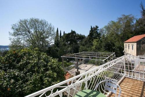 Apartments Anka One Bedroom Apartment with Balcony and Sea View