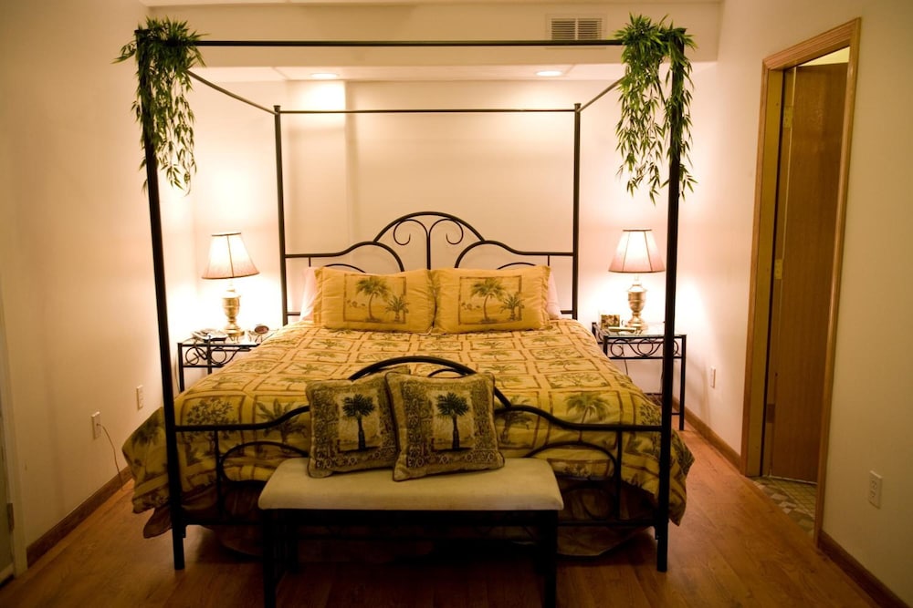 Abbey Archway Inn - photo 17