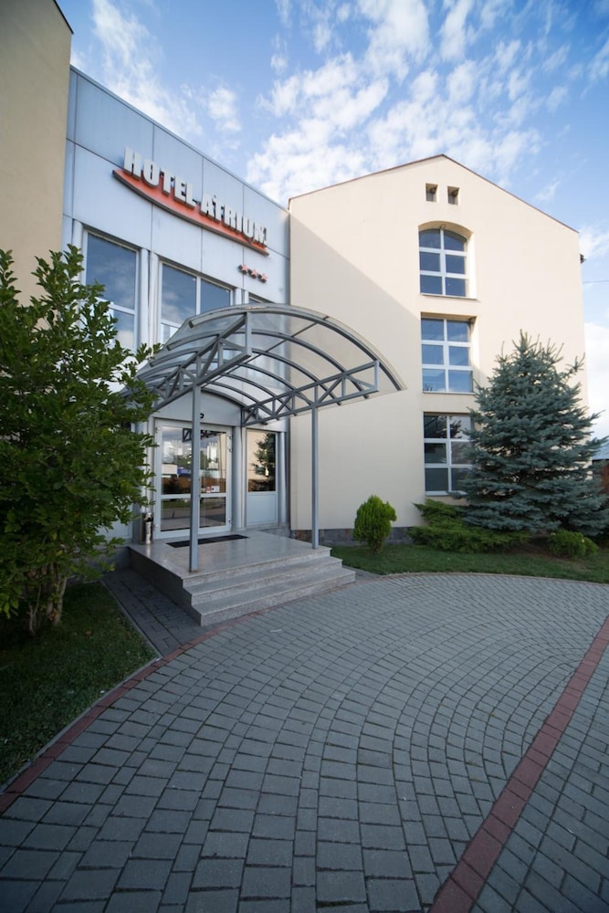 Hotel Atrium — hotel in Targu Secuiesc