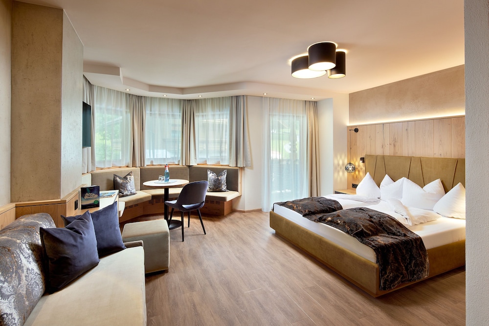 Hotel Pension Margit — Finkenberg — photo 4