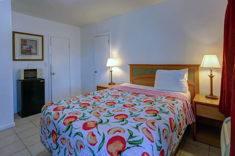 Green Seas Motel - photo 36