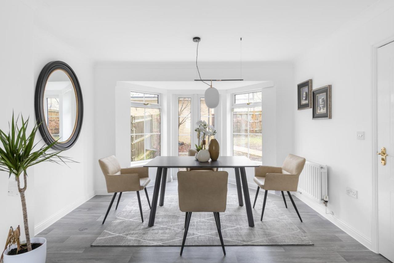 Luxurious 3 Bed House With Free Parking Sky Tv Movies And Netflix 19504466 — Braintree