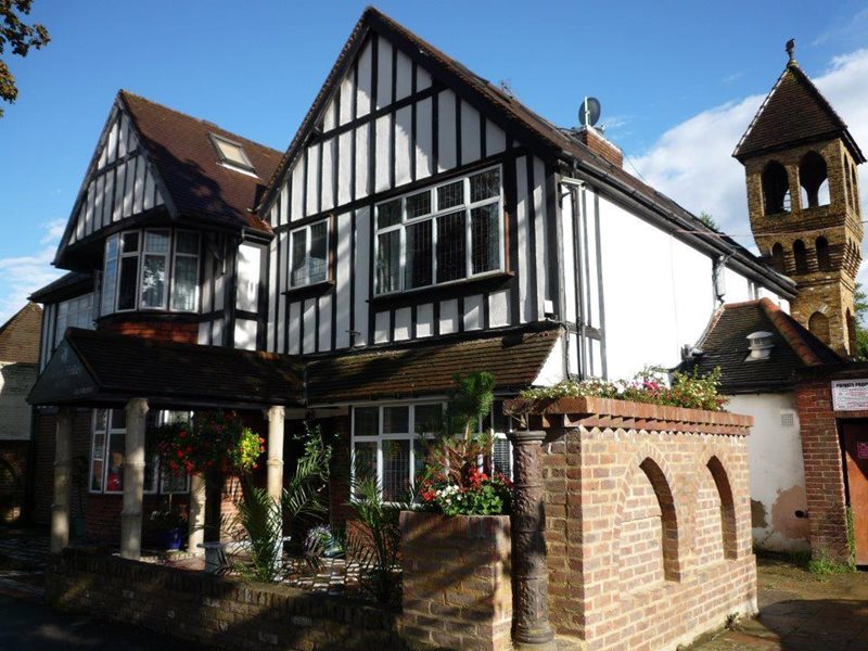 Madonna Halley Hotel — hotel in Edgware