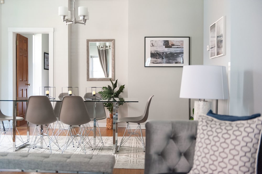 Sophisticated 4BR in Lincoln Park by Sonder - photo 23