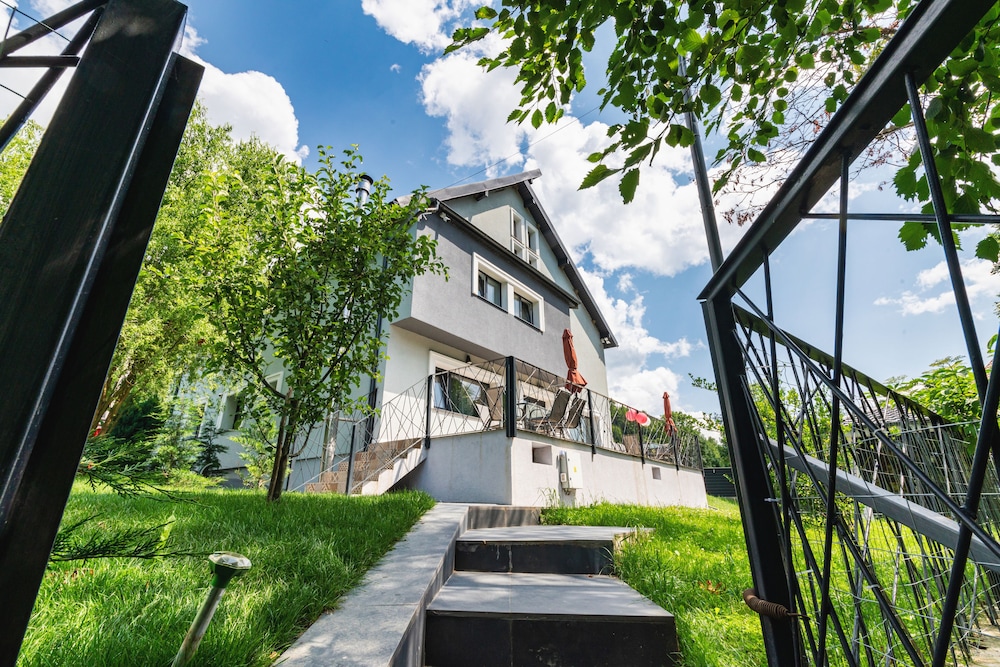 Mira By Atra in Tesila, Romania