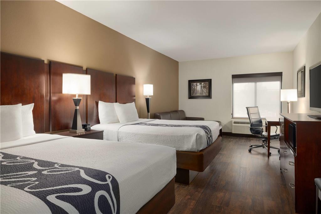 La Quinta Inn & Suites by Wyndham Memphis Wolfchase - photo 24