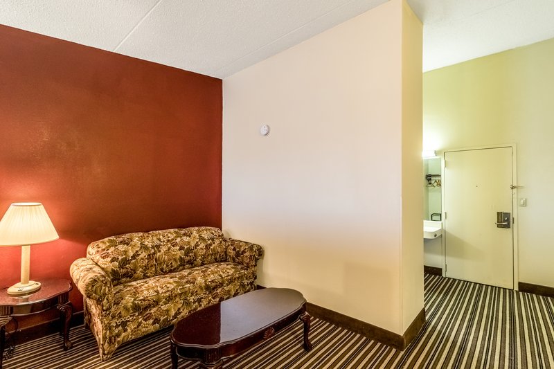 Red Roof Inn & Suites Terre Haute - photo 24