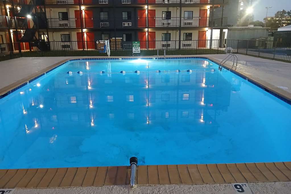 Days Inn by Wyndham Kenner New Orleans Airport South - photo 9