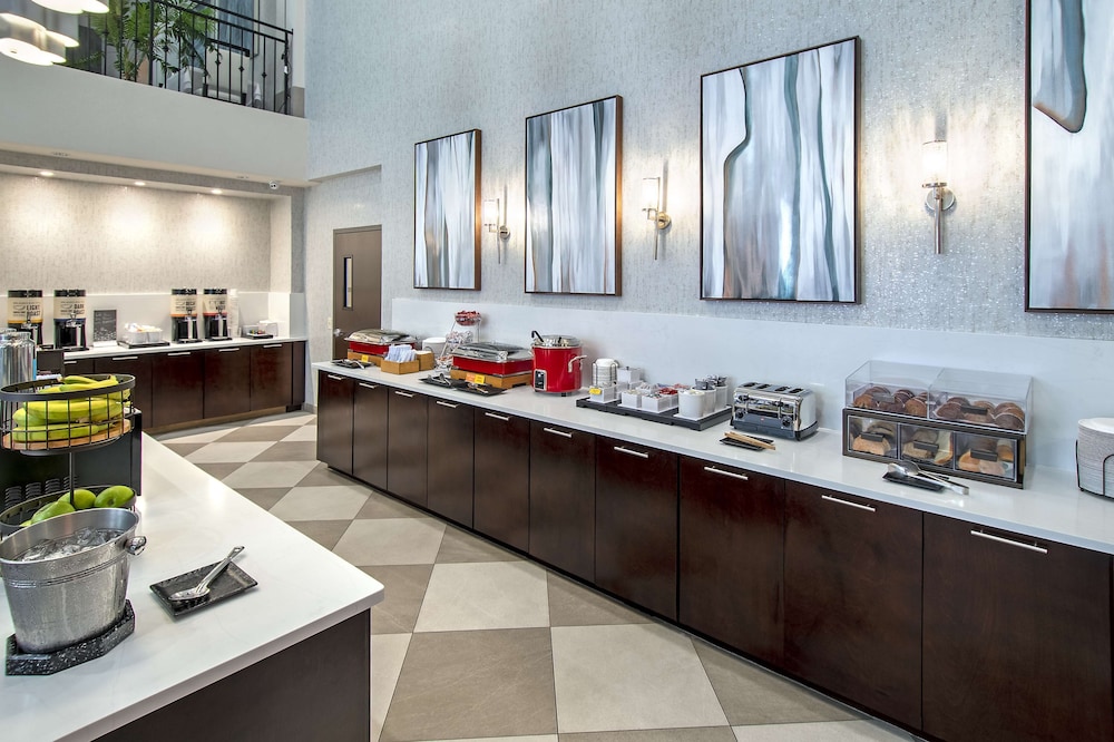 Hampton Inn & Suites Fairfield - photo 63