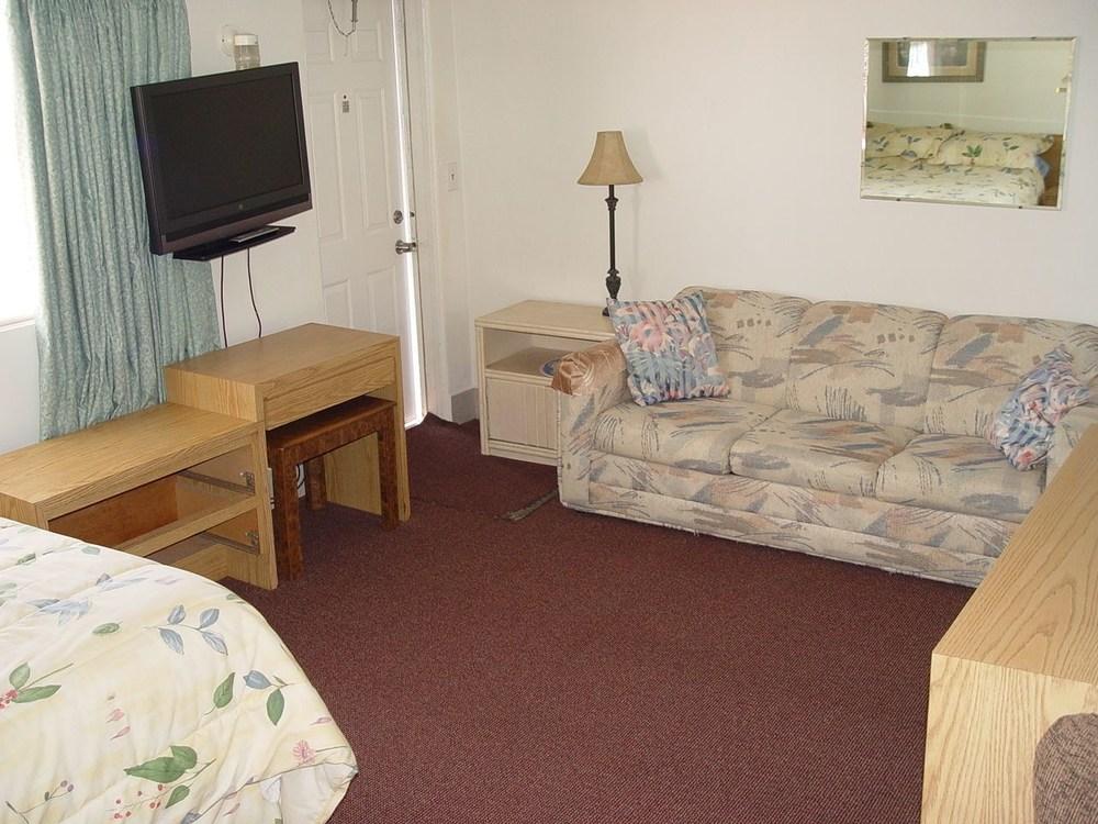 Mardi Gras Motel - photo 11