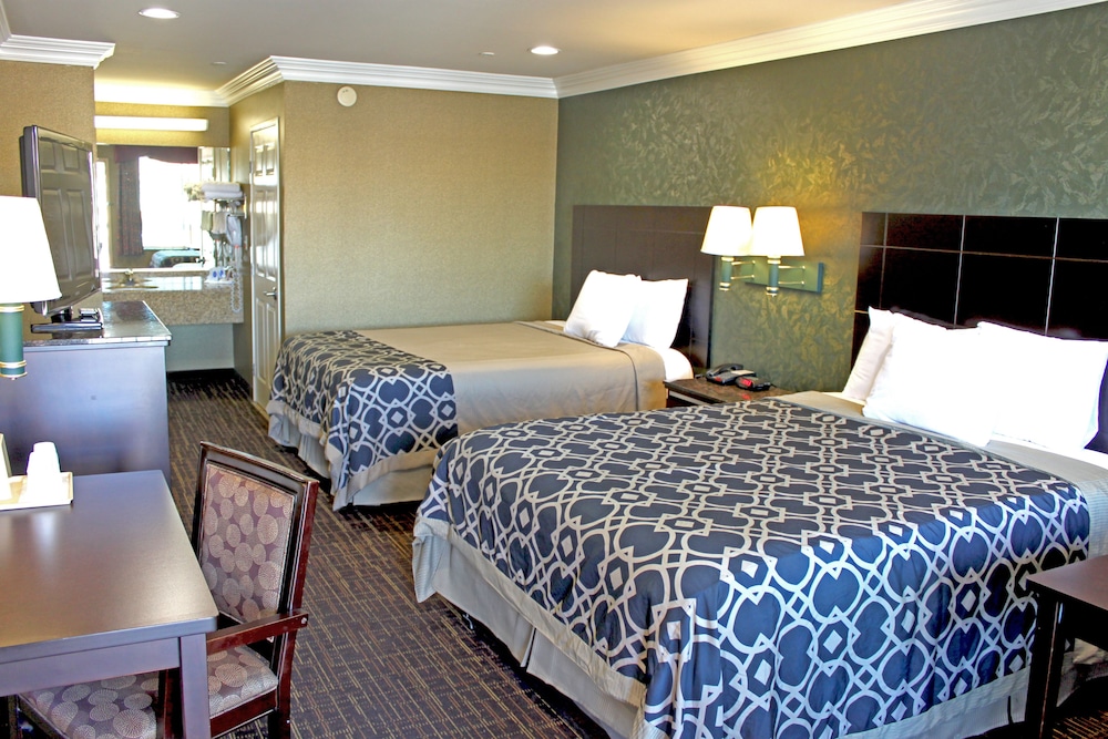 Crystal Inn Suites & Spas - photo 16
