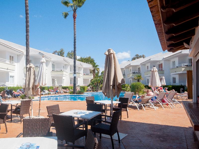 Universal Aparthotel Elisa