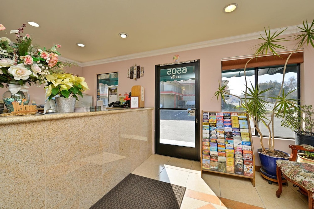 Atascadero Inn - photo 4