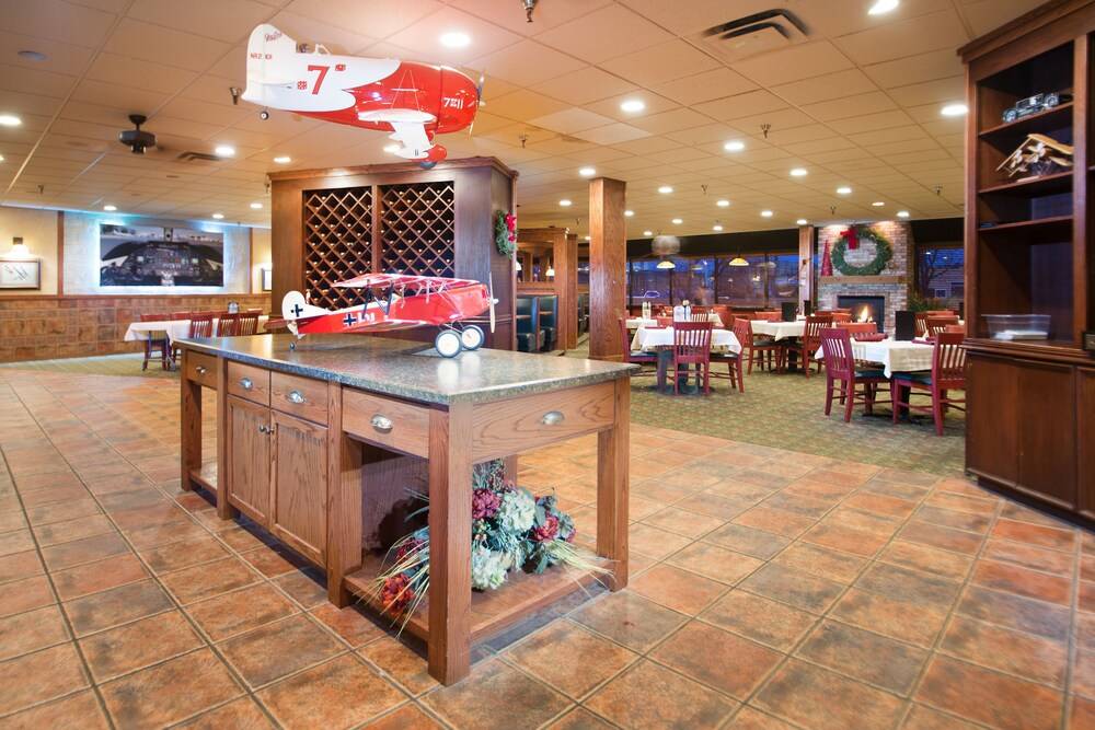 Crossroads Hotel at Huron Event Center - photo 17