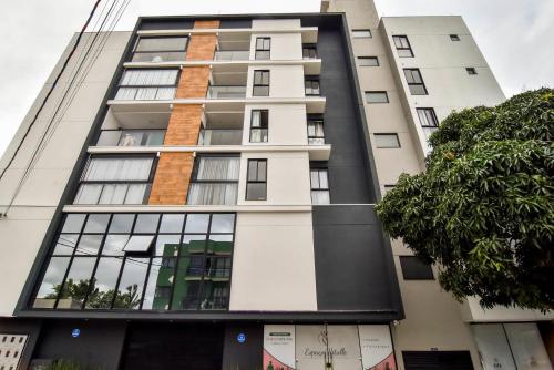 Ótima localização Apto NOVO no Bay Village KQ8551