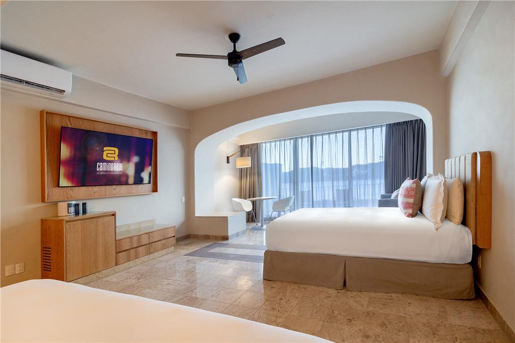 Deluxe Superior king and twin bed